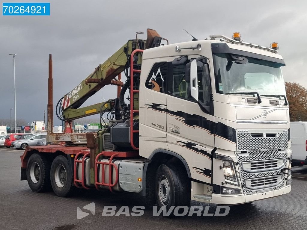 LKW del tipo Volvo FH16 750 6X4 Hiab Loglift Wood Crane VEB+ Retarder 2x Tanks Euro, Gebrauchtmaschine en Veghel (Imagen 3)