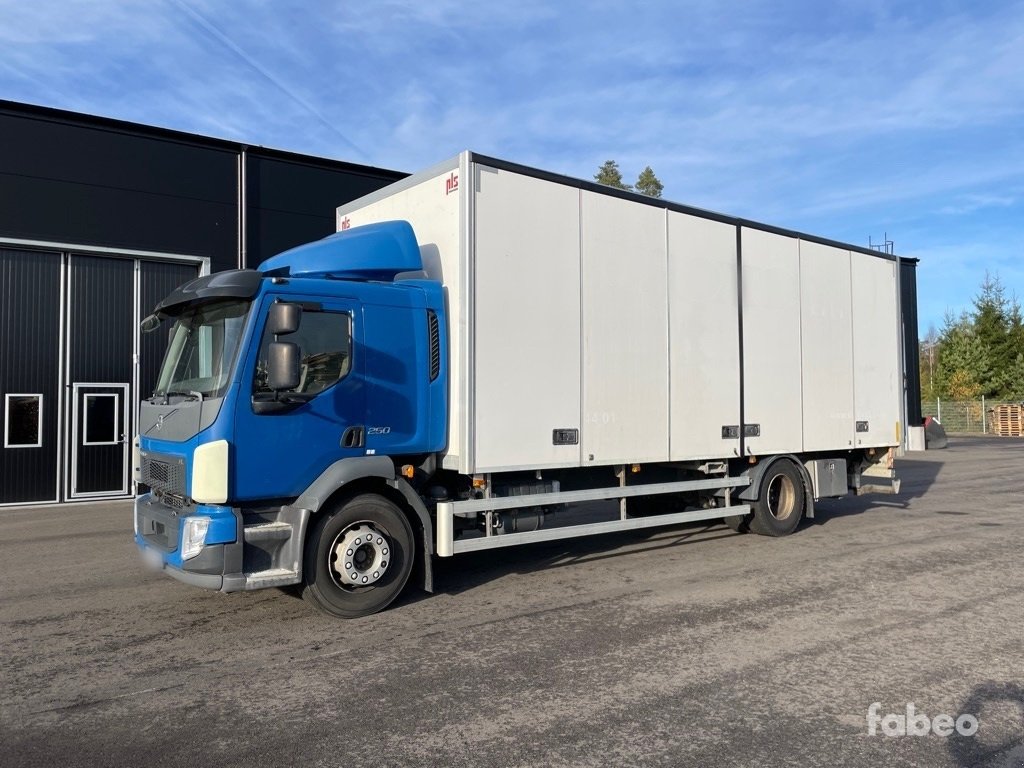 LKW des Typs Volvo FL 250, Gebrauchtmaschine in Arlöv (Bild 1)