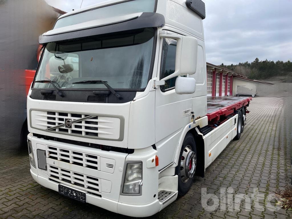 LKW Türe ait Volvo FM, Gebrauchtmaschine içinde Düsseldorf (resim 1)