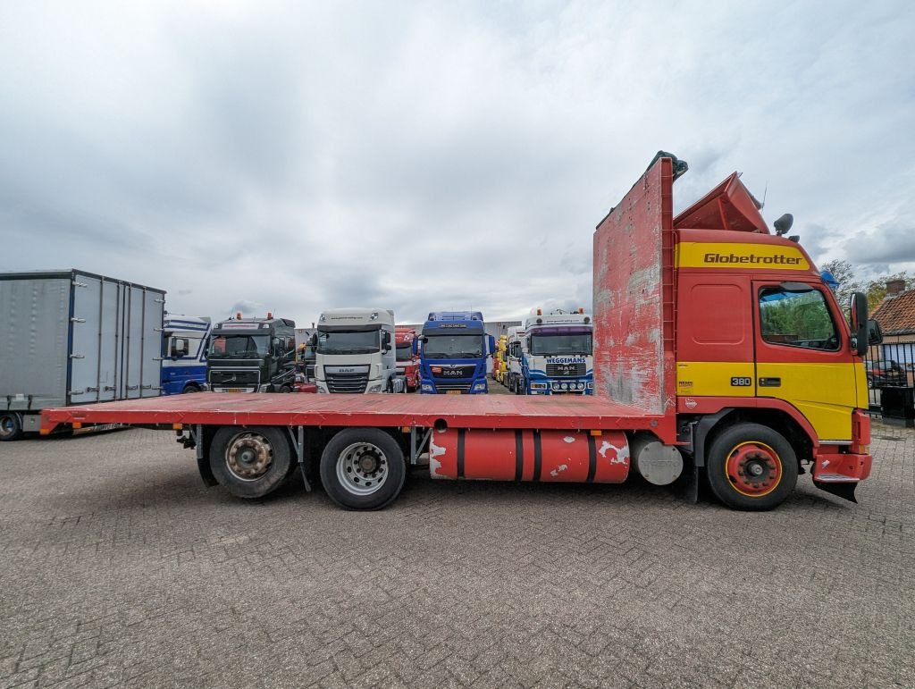 LKW tip Volvo FM380 6x2 Globetrotter Euro2 - Manual - Open Laadbak/Fourage - L, Gebrauchtmaschine in Oud Gastel (Poză 10)