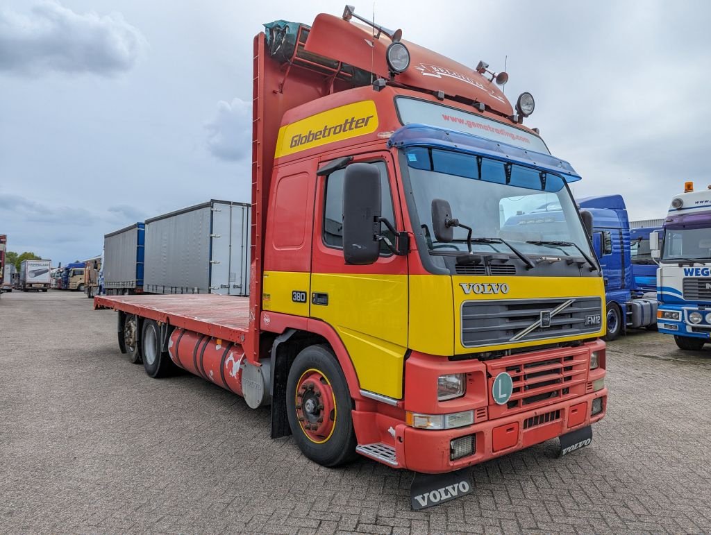 LKW от тип Volvo FM380 6x2 Globetrotter Euro2 - Manual - Open Laadbak/Fourage - L, Gebrauchtmaschine в Oud Gastel (Снимка 2)