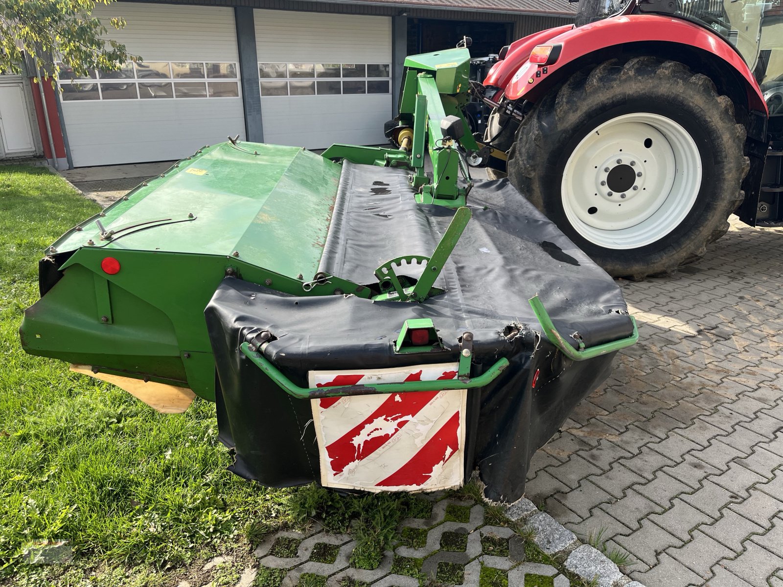 Mähaufbereiter & Zetter des Typs John Deere 328, Gebrauchtmaschine in Schwandorf (Bild 2)