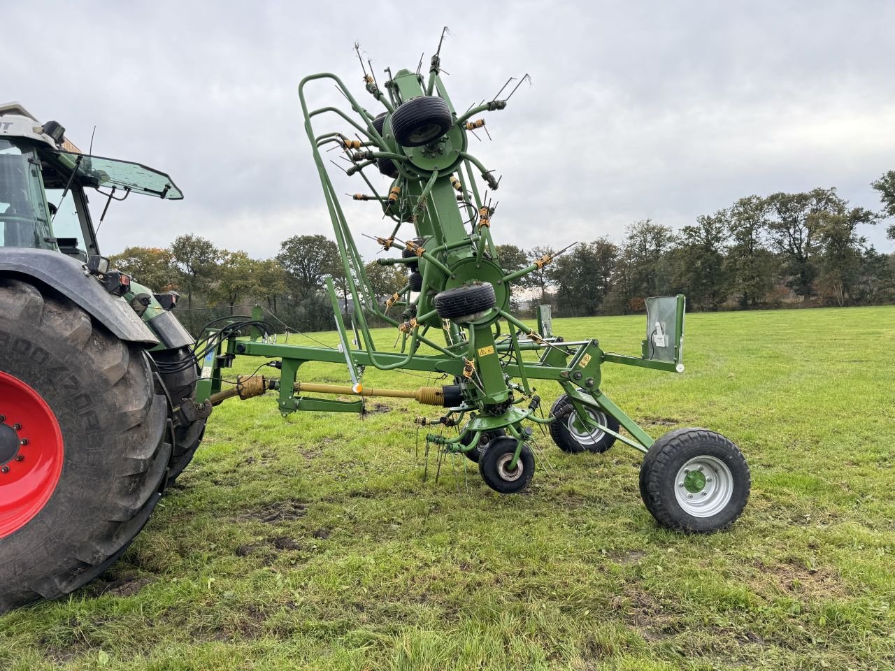 Mähaufbereiter & Zetter des Typs Krone KWT 11.22/10, Gebrauchtmaschine in Leusden (Bild 4)