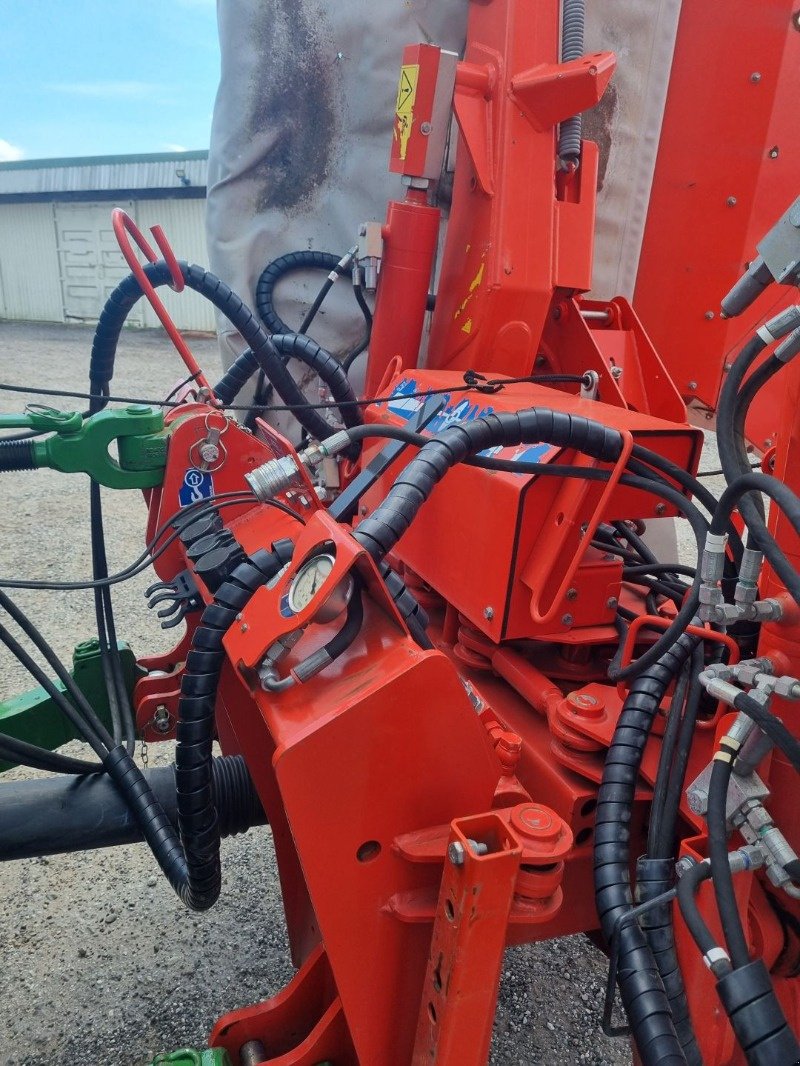 Mähaufbereiter & Zetter tip Kuhn FC313F-FF + FC883-FF, Gebrauchtmaschine in Neubrandenburg (Poză 10)