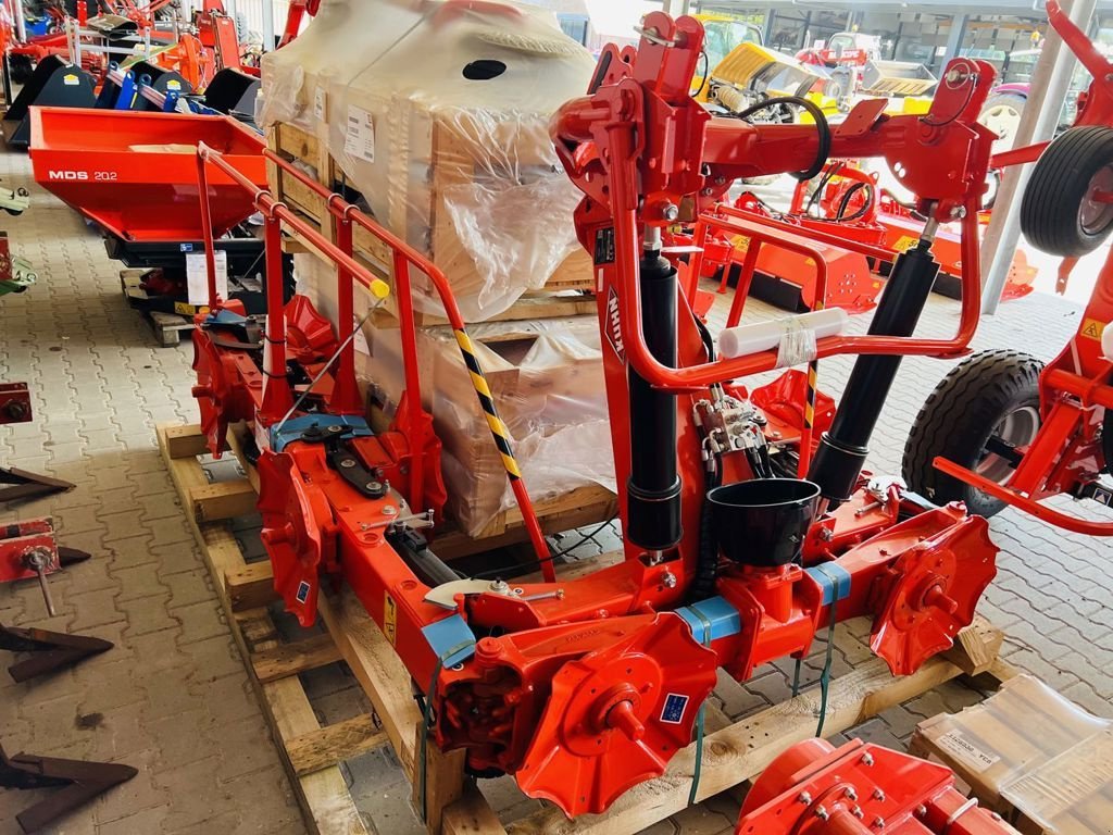 Mähaufbereiter & Zetter van het type Kuhn GF 10803, Neumaschine in Coevorden (Foto 1)