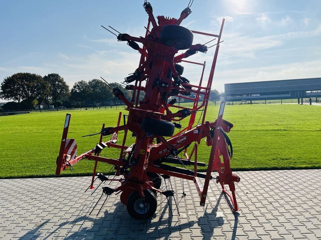 Mähaufbereiter & Zetter del tipo Kuhn GF 8703, Neumaschine en Coevorden (Imagen 4)