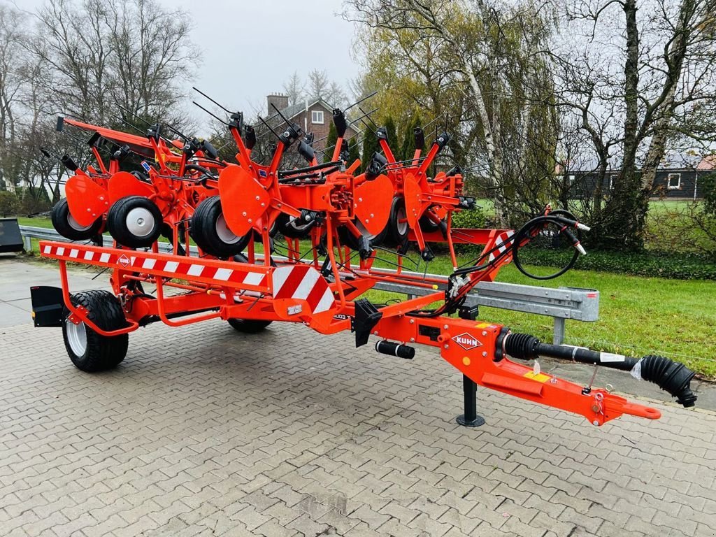 Mähaufbereiter & Zetter van het type Kuhn GF13003T, Neumaschine in Coevorden (Foto 6)