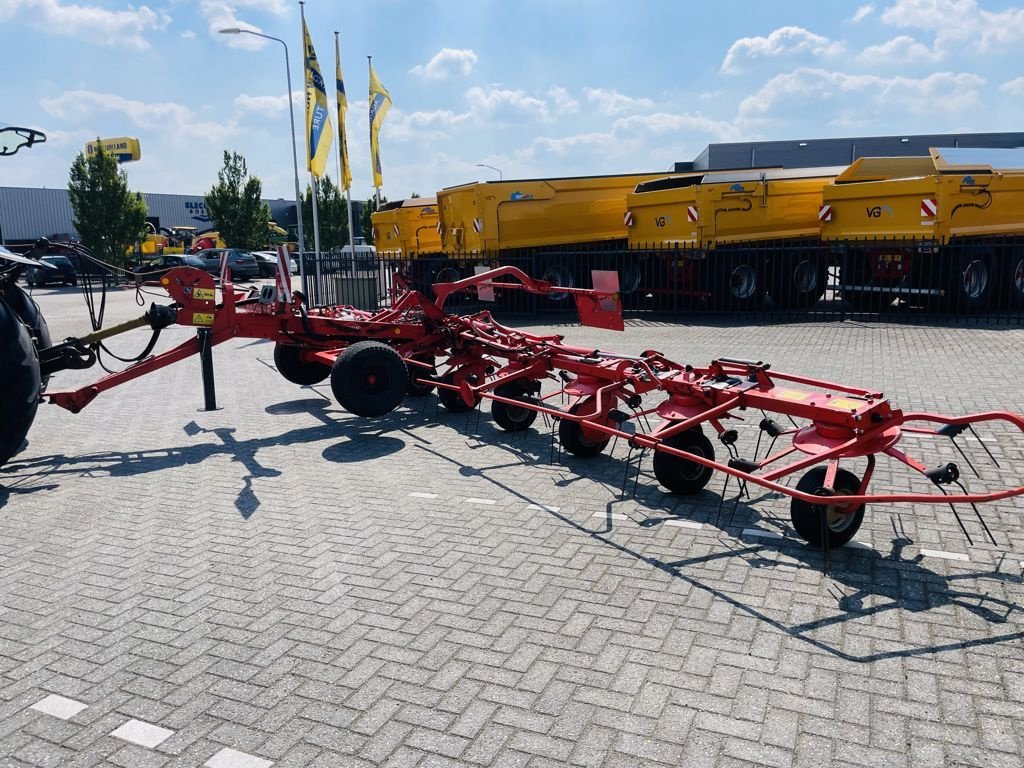 Mähaufbereiter & Zetter van het type Kuhn KU GF10802T, Gebrauchtmaschine in BOEKEL (Foto 4)