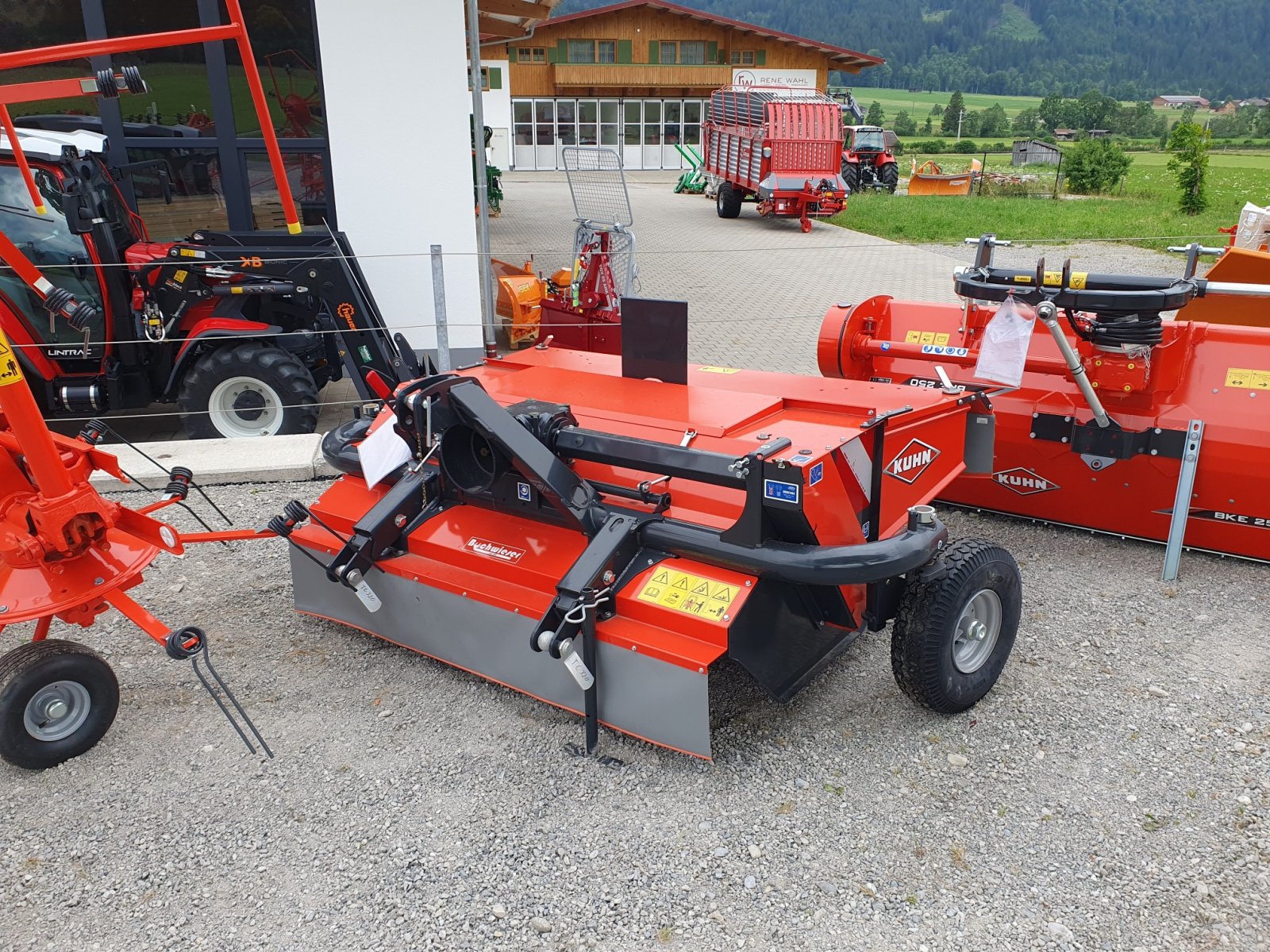 Mähaufbereiter & Zetter del tipo Kuhn TC 320, Neumaschine In Unterammergau (Immagine 1)