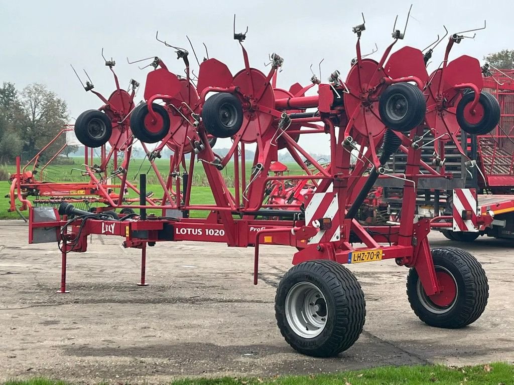 Mähaufbereiter & Zetter van het type Lely Lotus 1020 Profi, Gebrauchtmaschine in Ruinerwold (Foto 7)