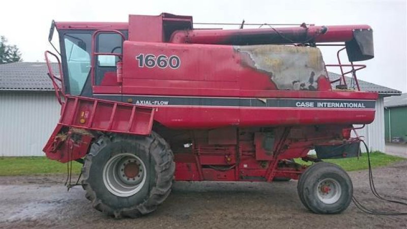 Mähdrescher van het type Case IH 1660, Gebrauchtmaschine in Hemmet (Foto 2)