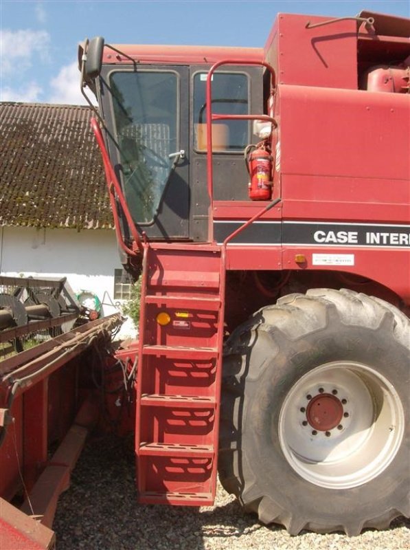 Mähdrescher van het type Case IH 1680 E 22 fod skærebord og ekstra bredde hjul, Gebrauchtmaschine in Aulum (Foto 3)