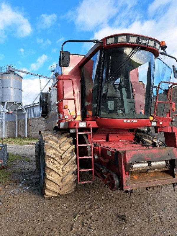 Mähdrescher Türe ait Case IH 2388 AFS X-Clusive, Gebrauchtmaschine içinde CHATEAUBRIANT CEDEX (resim 1)