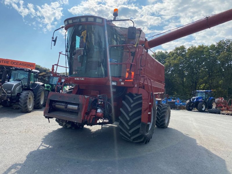 Mähdrescher of the type Case IH 2388 AFS X-Clusive, Gebrauchtmaschine in CHATEAUBRIANT CEDEX (Picture 1)