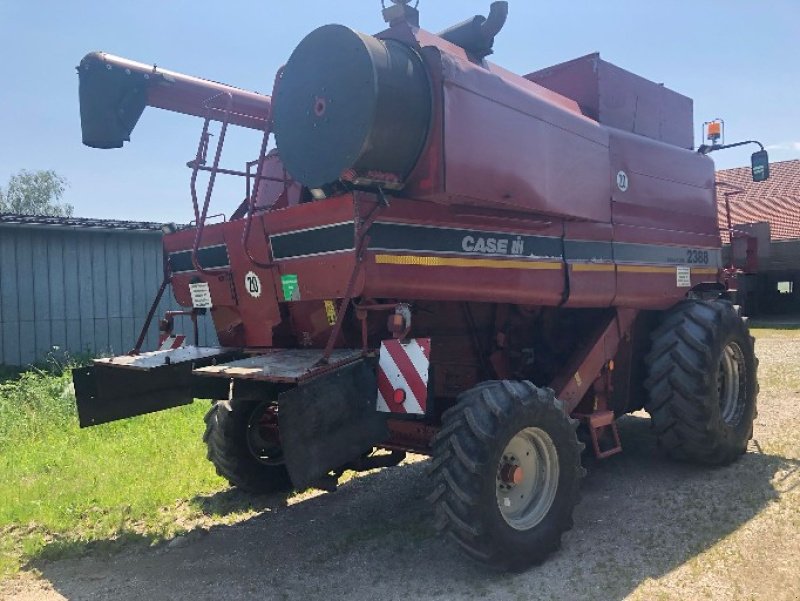 Mähdrescher des Typs Case IH 2388 E, Gebrauchtmaschine in Halsbach (Bild 3)