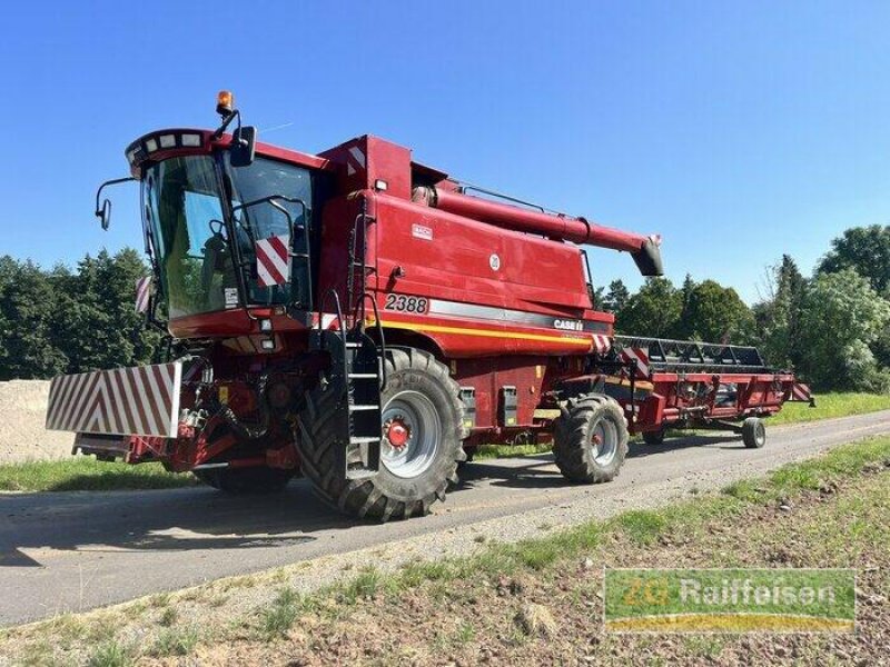 Mähdrescher du type Case IH 2388, Gebrauchtmaschine en Walldürn (Photo 1)