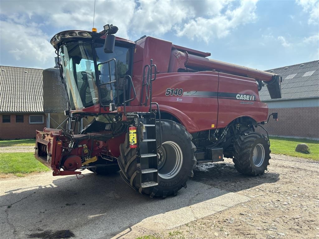 Mähdrescher del tipo Case IH 5140 Axial Flow X-Flow M/25 Fod Vario Skærebord, Gebrauchtmaschine en Humble (Imagen 4)