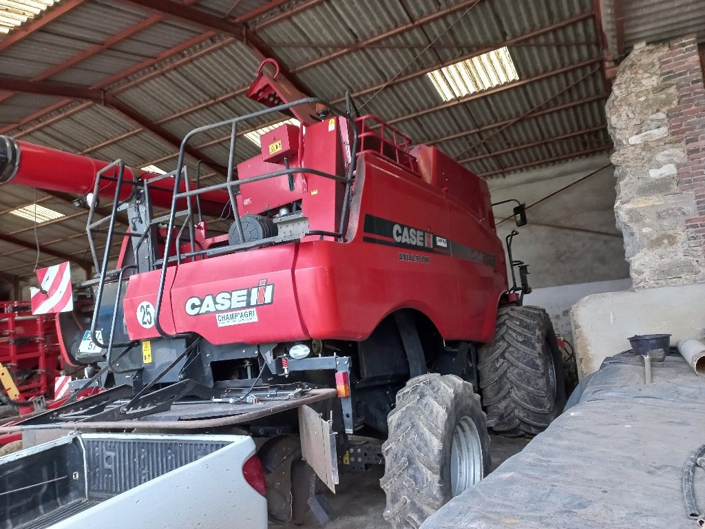 Mähdrescher Türe ait Case IH 7088 AFS, Gebrauchtmaschine içinde VERT TOULON (resim 3)