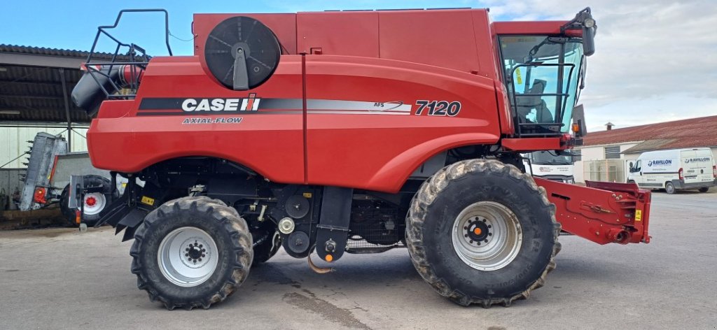 Mähdrescher du type Case IH 7120, Gebrauchtmaschine en VERT TOULON (Photo 10)