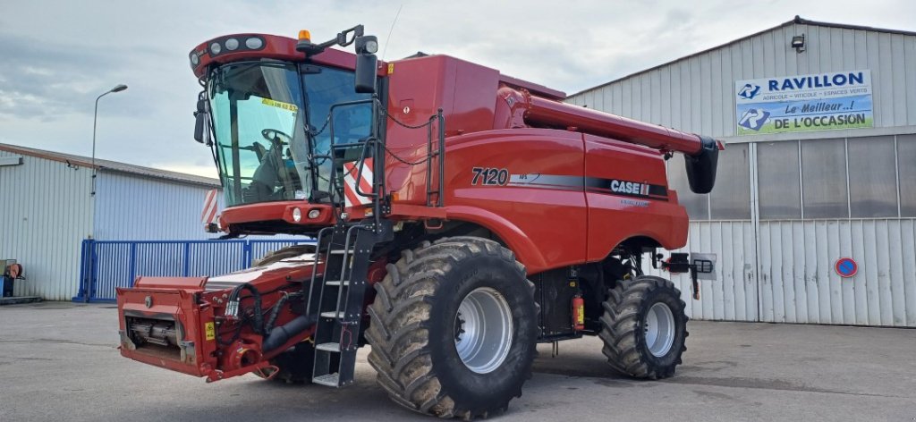 Mähdrescher del tipo Case IH 7120, Gebrauchtmaschine In VERT TOULON (Immagine 8)