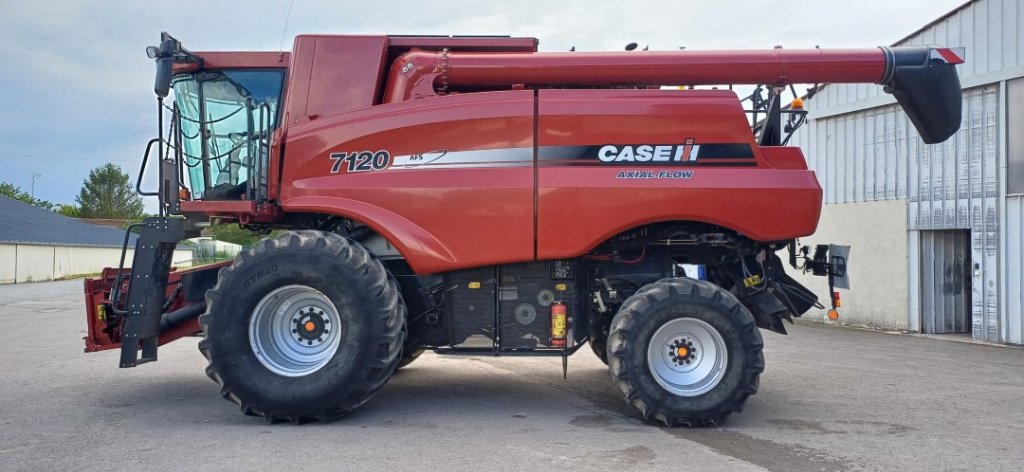 Mähdrescher Türe ait Case IH 7120, Gebrauchtmaschine içinde VERT TOULON (resim 8)