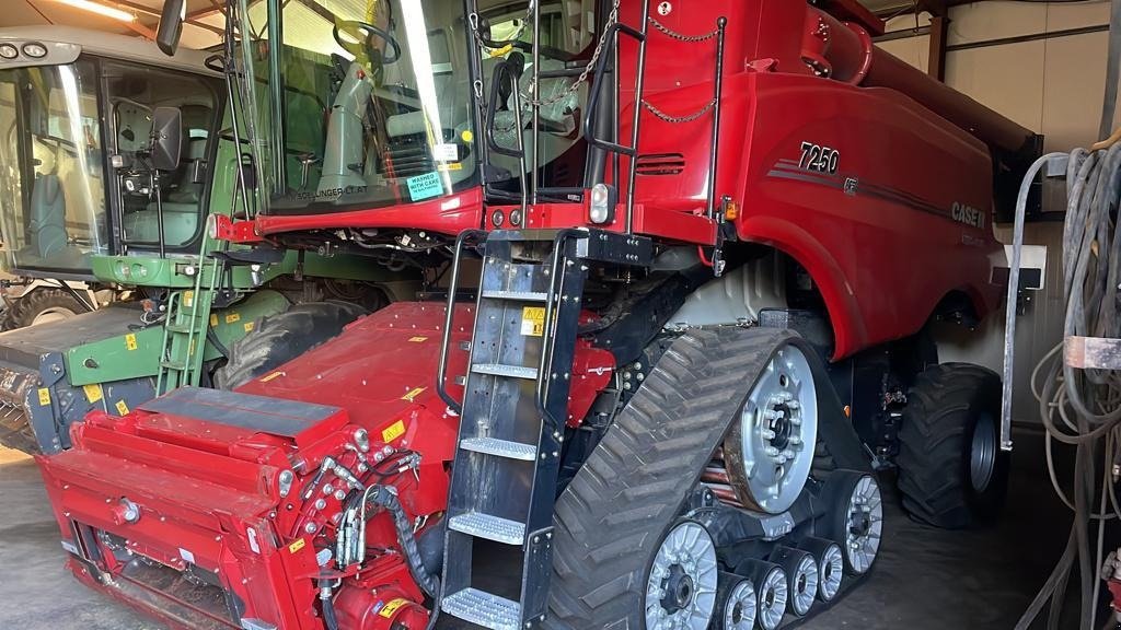 Mähdrescher Türe ait Case IH 7250, BJ22, 186 Bsd.Raupe Allrad, Neuwertig, Gebrauchtmaschine içinde Schutterzell (resim 2)