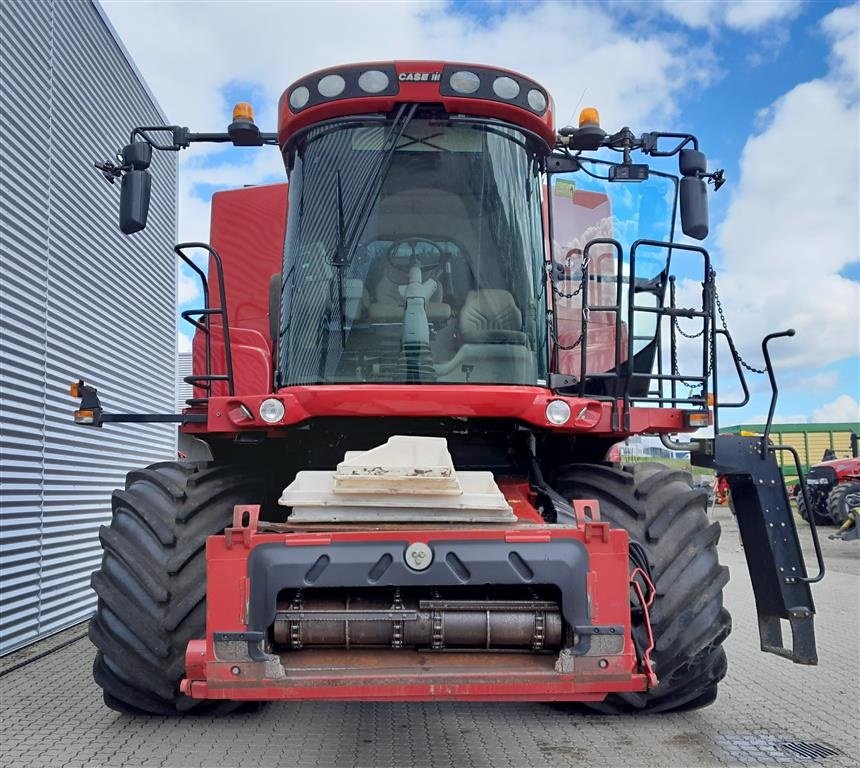 Mähdrescher a típus Case IH 8010 med 30 fods skærebord, Gebrauchtmaschine ekkor: Horsens (Kép 4)