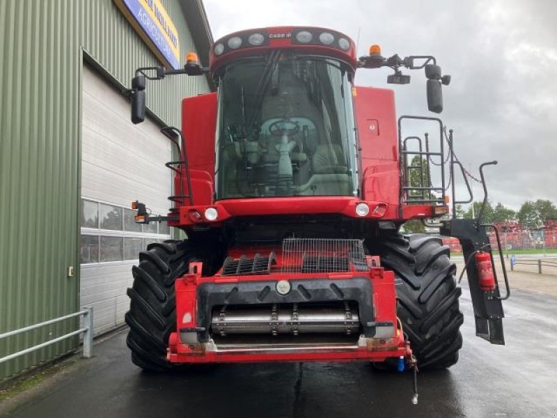 Mähdrescher van het type Case IH 8010, Gebrauchtmaschine in Middelfart (Foto 6)