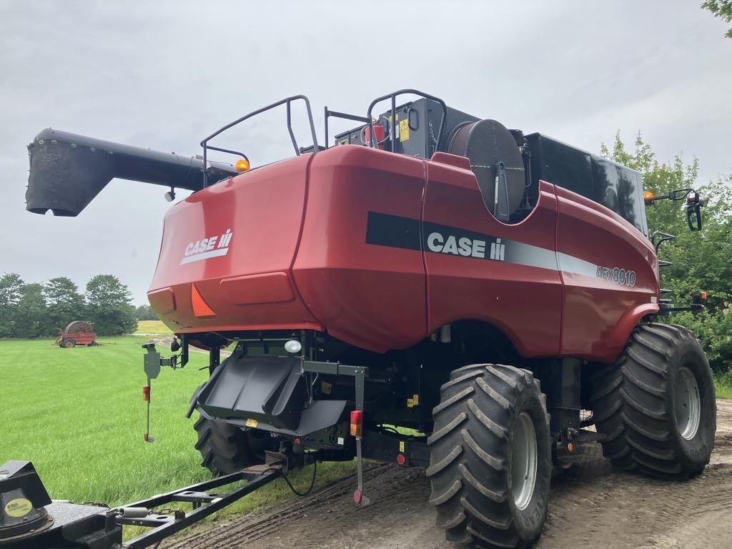 Mähdrescher Türe ait Case IH 8010, Gebrauchtmaschine içinde Rødekro (resim 3)