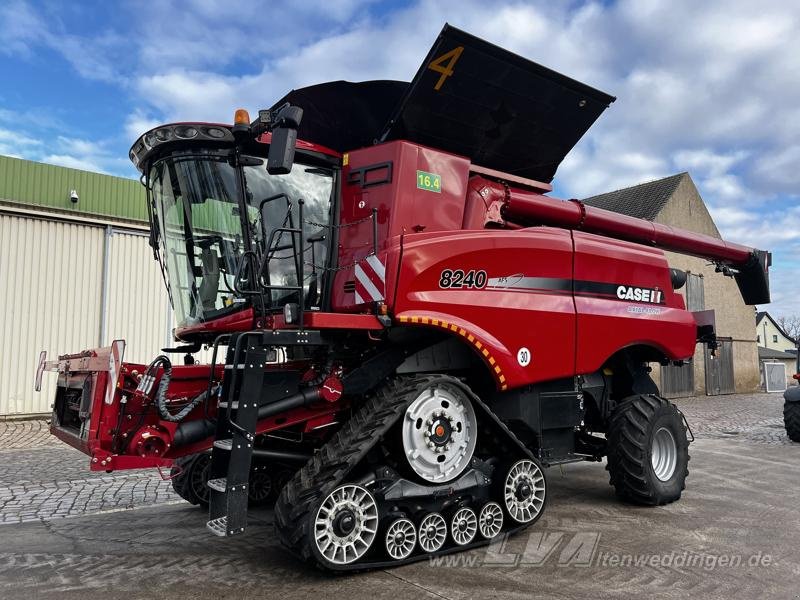 Mähdrescher от тип Case IH 8240 ASF, Gebrauchtmaschine в Sülzetal OT Altenweddingen (Снимка 1)