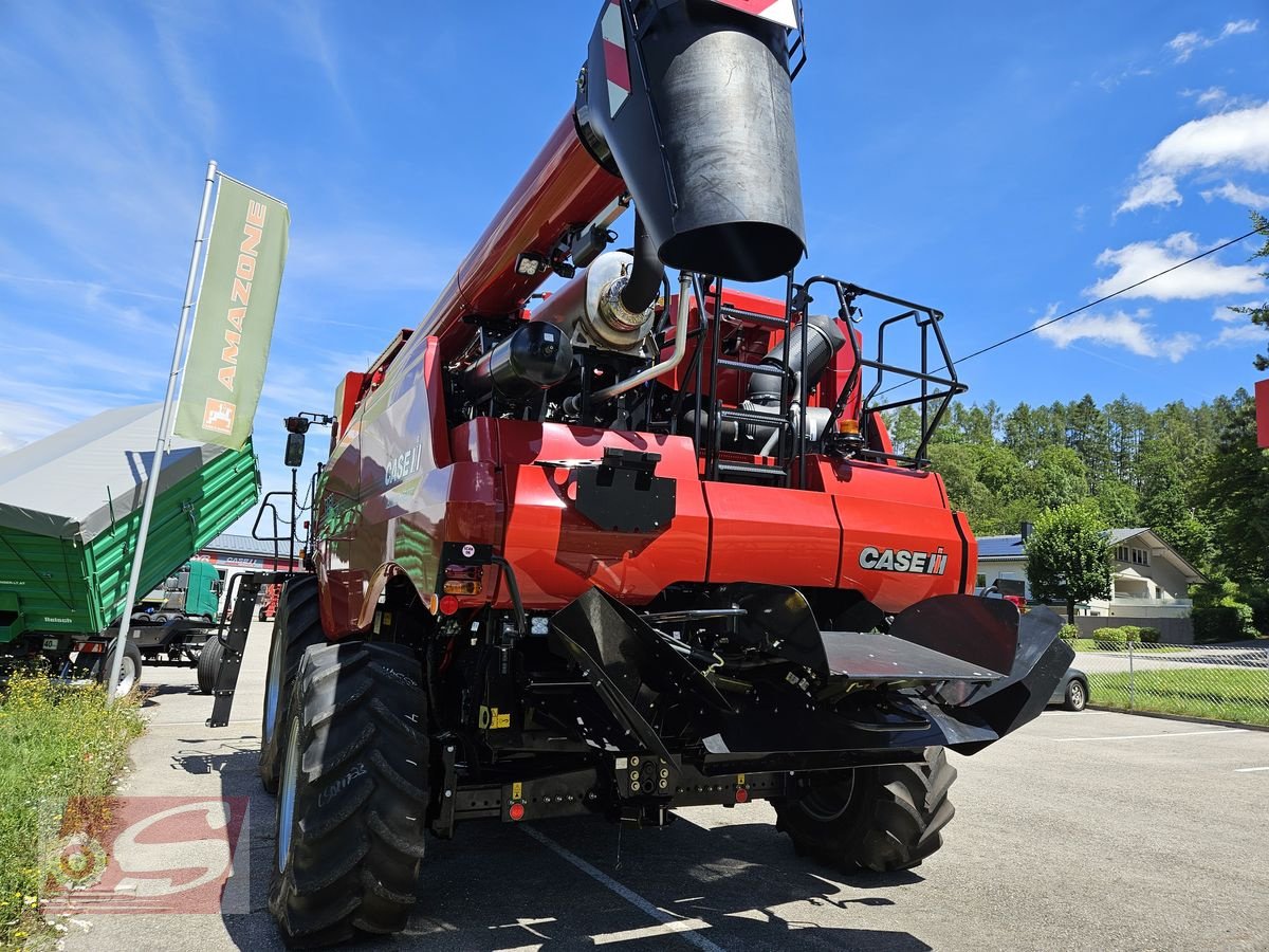 Mähdrescher des Typs Case IH 8250, Gebrauchtmaschine in Offenhausen (Bild 4)