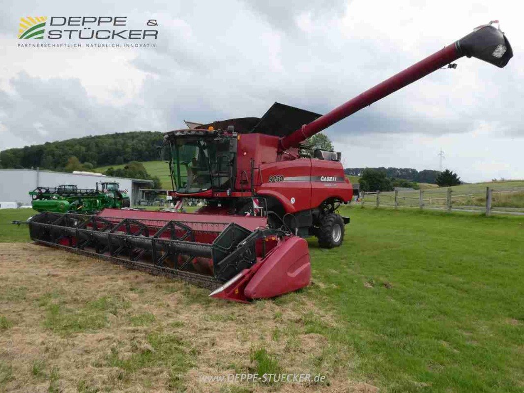 Mähdrescher des Typs Case IH 9230 Raupe, Gebrauchtmaschine in Lauterberg/Barbis (Bild 2)