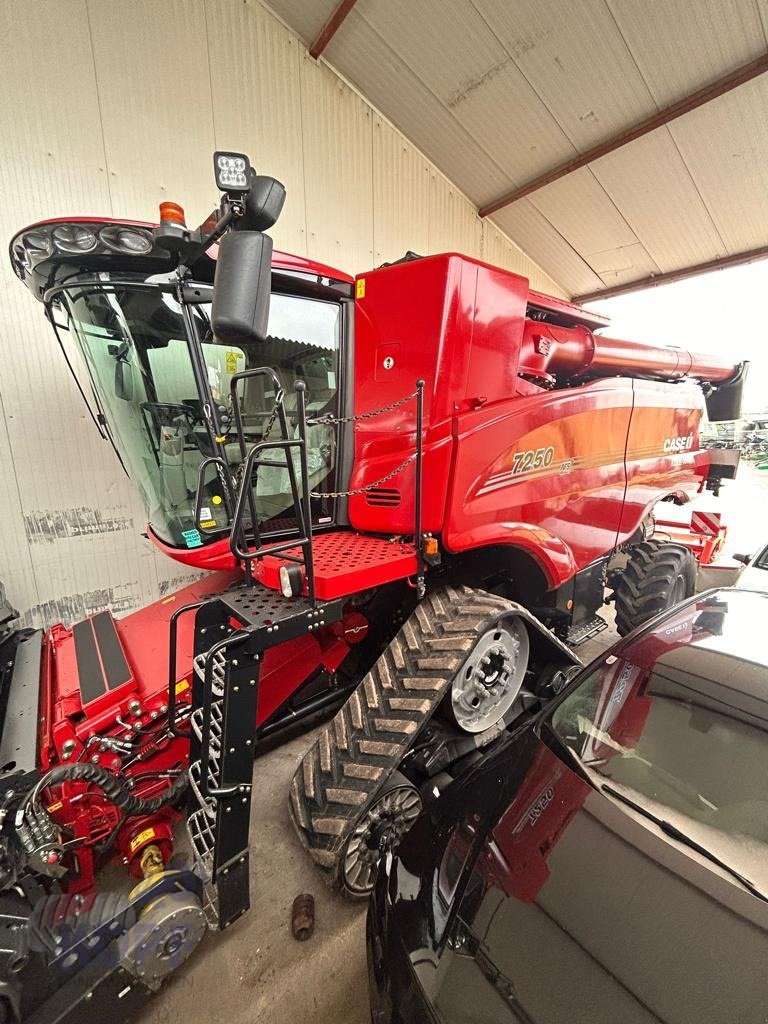 Mähdrescher a típus Case IH Axial  7250   Raupe   Allrad    Neuwertig, Gebrauchtmaschine ekkor: Schutterzell (Kép 10)