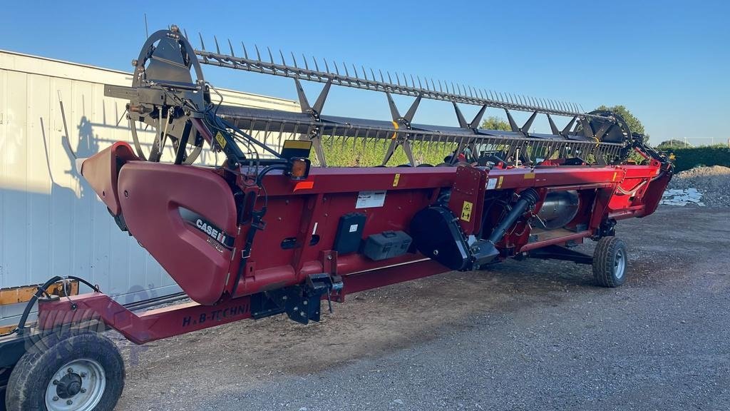 Mähdrescher des Typs Case IH Axial  7250   Raupe   Allrad    Neuwertig, Gebrauchtmaschine in Schutterzell (Bild 11)