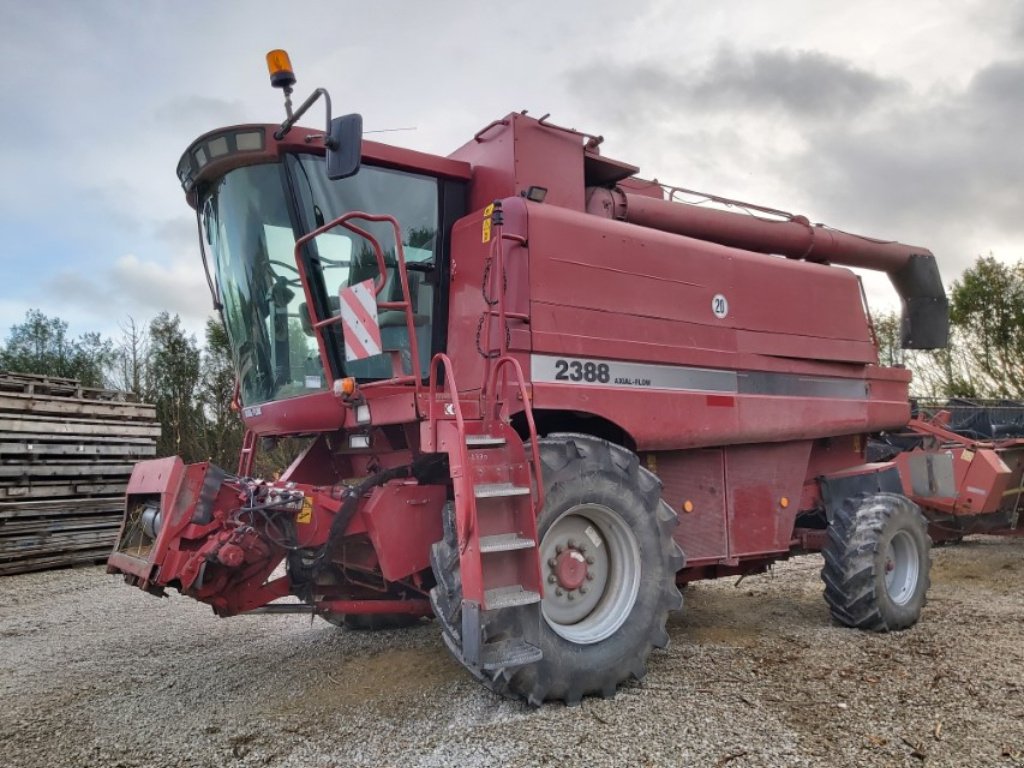 Mähdrescher typu Case IH AXIAL FLOW 2388, Gebrauchtmaschine v VERT TOULON (Obrázek 1)