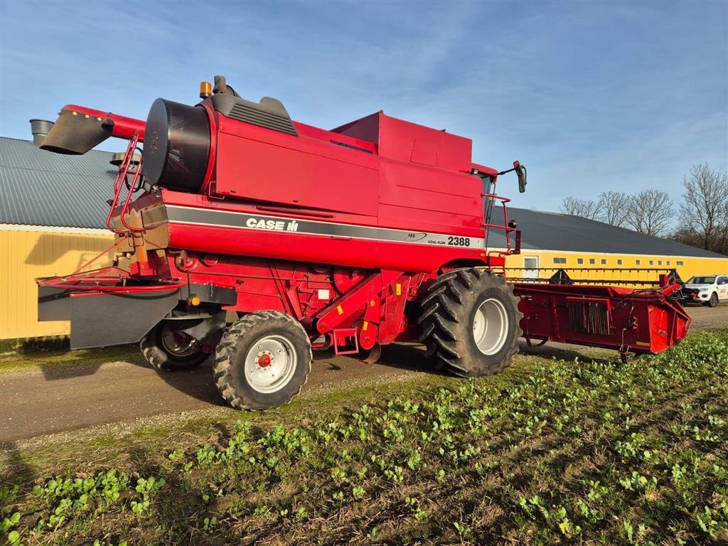 Mähdrescher van het type Case IH AXIAL-FLOW 2388, Gebrauchtmaschine in Aulum (Foto 3)