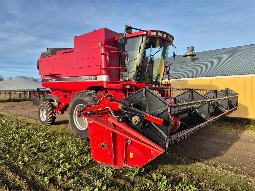 Mähdrescher Türe ait Case IH AXIAL-FLOW 2388, Gebrauchtmaschine içinde Aulum (resim 2)