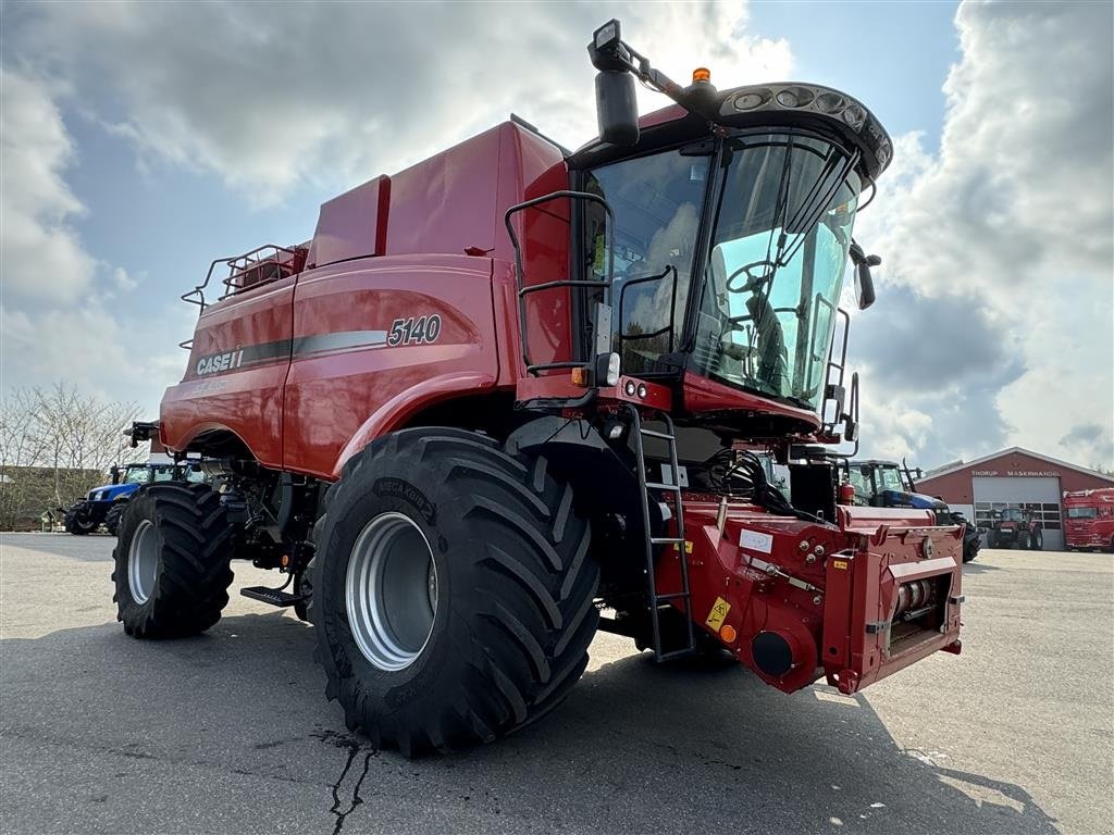 Mähdrescher tip Case IH Axial Flow 5140 KUN 350 TIMER! MED 22 FODS VARIO SKÆREBORD!, Gebrauchtmaschine in Nørager (Poză 7)