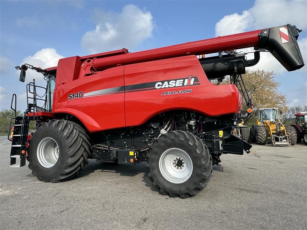 Mähdrescher tipa Case IH Axial Flow 5140 KUN 350 TIMER! MED 22 FODS VARIO SKÆREBORD!, Gebrauchtmaschine u Nørager (Slika 4)