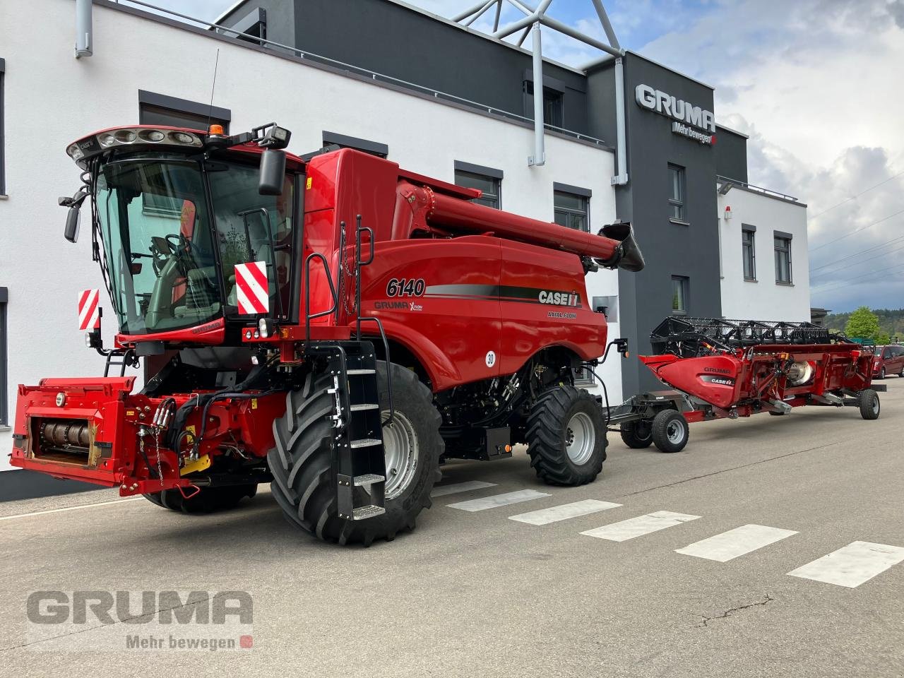 Mähdrescher типа Case IH Axial Flow 6140 X-Flow, Gebrauchtmaschine в Friedberg-Derching (Фотография 1)