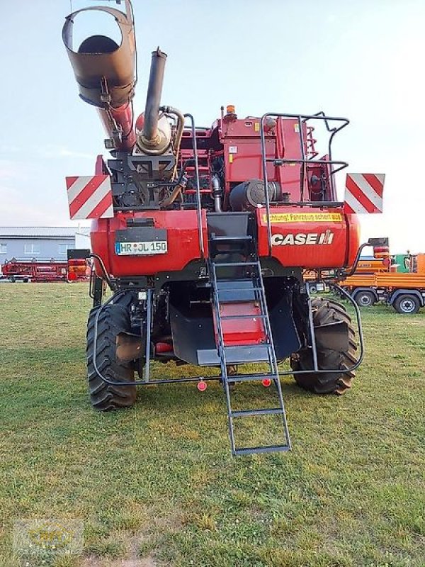 Mähdrescher Türe ait Case IH Axial-Flow 6150 inkl. Schneidwerk 7,62 m und Wagen, Vorführmaschine içinde Mühlhausen-Görmar (resim 7)