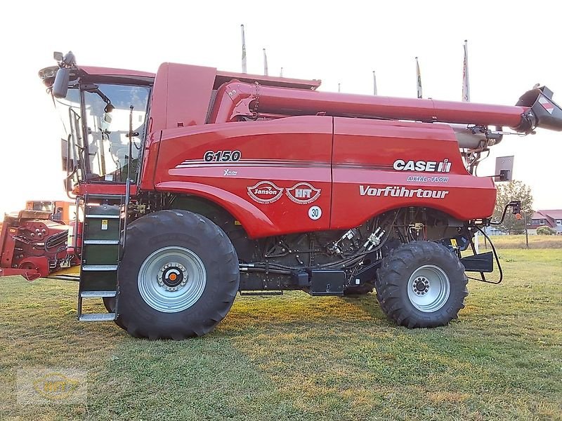 Mähdrescher Türe ait Case IH Axial-Flow 6150 inkl. Schneidwerk 7,62 m und Wagen, Vorführmaschine içinde Mühlhausen-Görmar (resim 2)