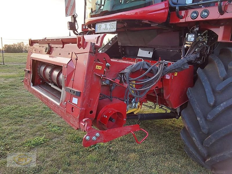 Mähdrescher Türe ait Case IH Axial-Flow 6150 inkl. Schneidwerk 7,62 m und Wagen, Vorführmaschine içinde Mühlhausen-Görmar (resim 8)