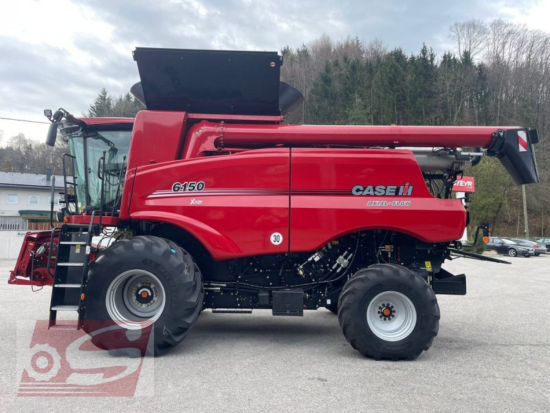 Mähdrescher of the type Case IH Axial-Flow 6150, Neumaschine in Offenhausen