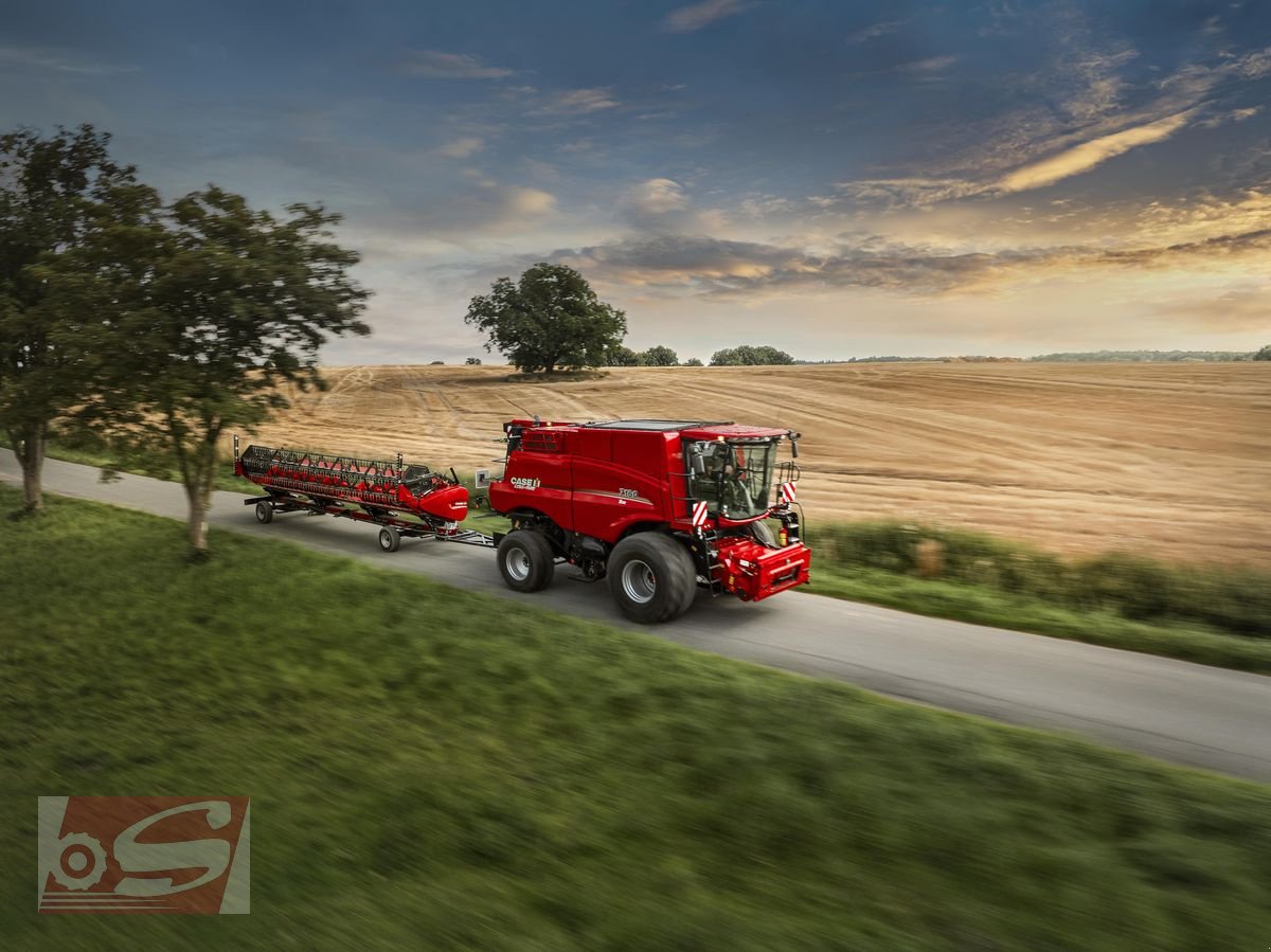 Mähdrescher van het type Case IH Axial-Flow 6160, Neumaschine in Offenhausen (Foto 1)