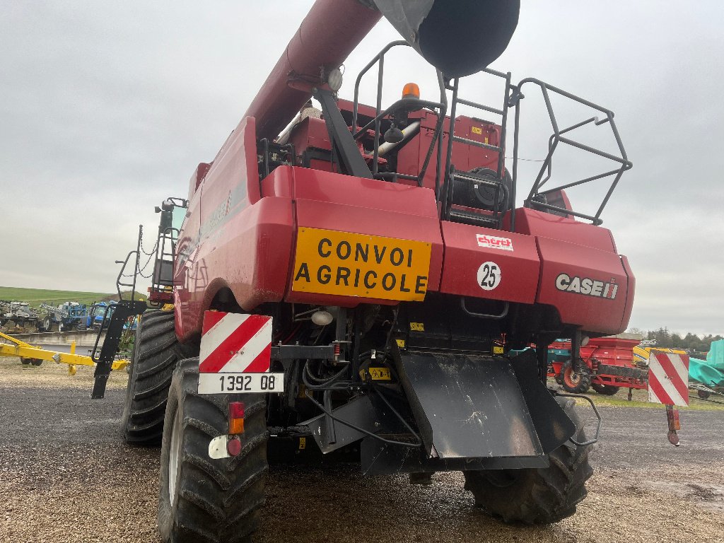 Mähdrescher typu Case IH AXIAL-FLOW 7120, Gebrauchtmaschine v VERT TOULON (Obrázok 4)