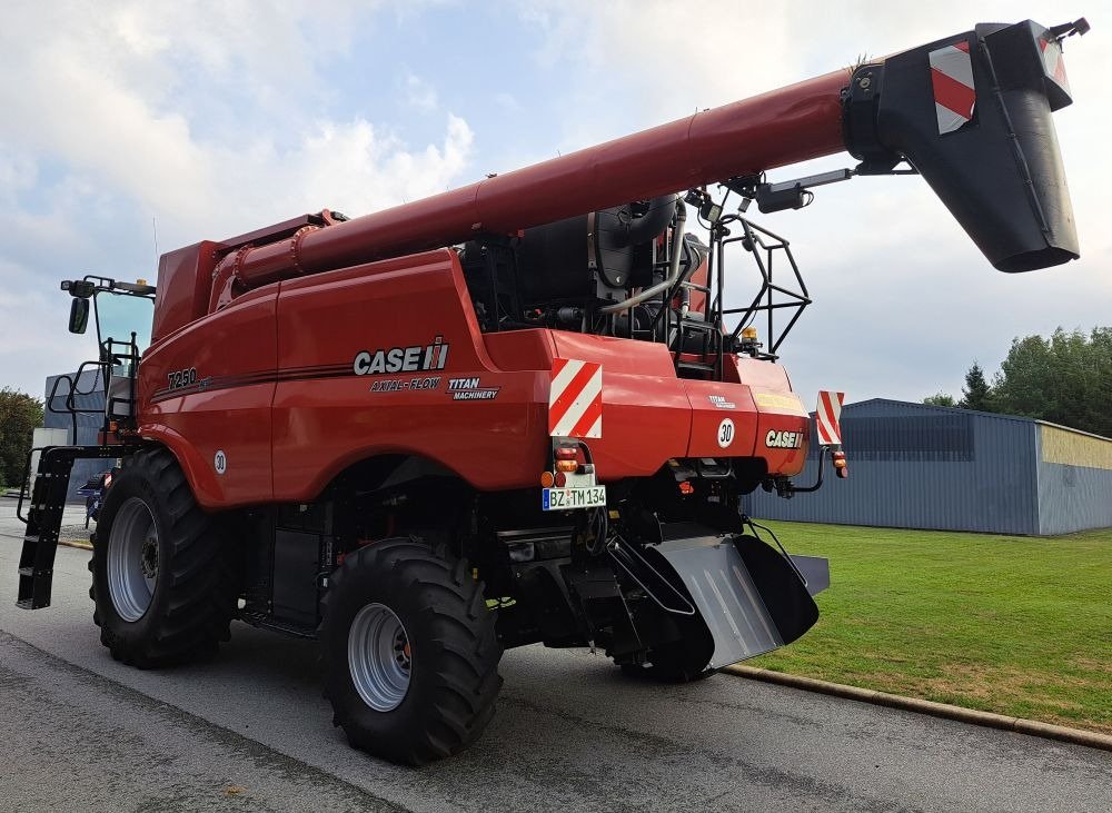 Mähdrescher du type Case IH Axial Flow 7250, Gebrauchtmaschine en Gülzow-Prüzen OT Mühlengeez (Photo 3)