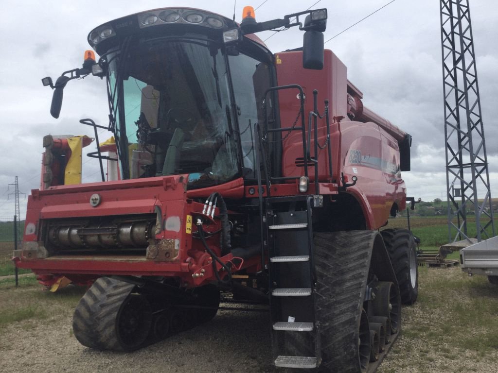 Mähdrescher типа Case IH AXIAL FLOW 8230, Gebrauchtmaschine в Vogelsheim (Фотография 1)