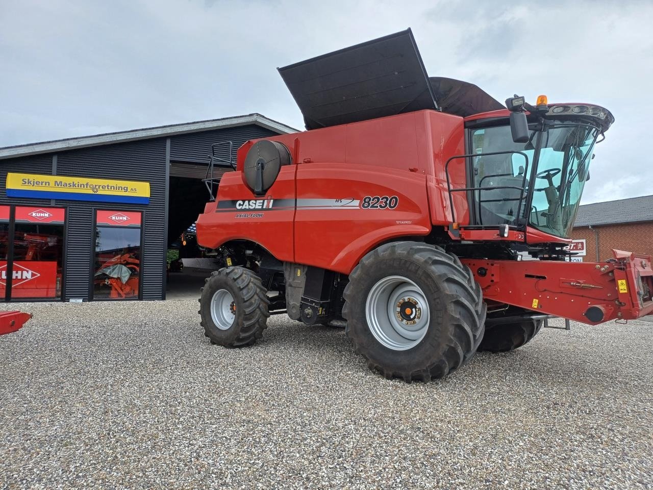 Mähdrescher del tipo Case IH AXIAL FLOW 8230, Gebrauchtmaschine In Skjern (Immagine 4)