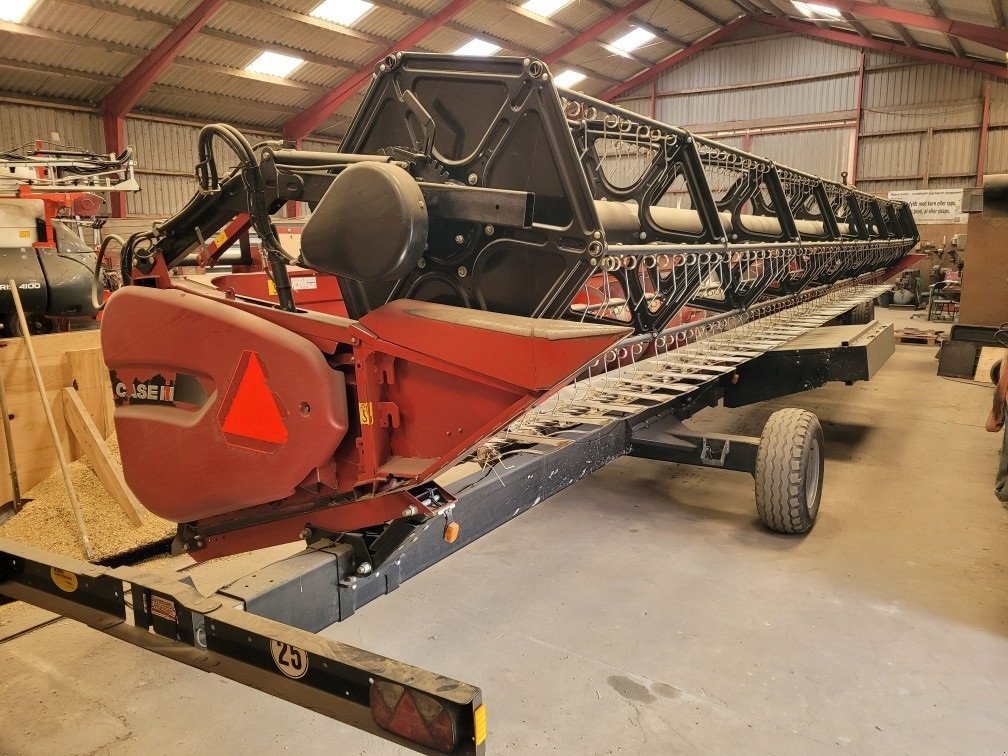 Mähdrescher van het type Case IH Axial Flow 8240 35 fod 3050 skærebord, vogn og 4WD, Gebrauchtmaschine in Aulum (Foto 8)